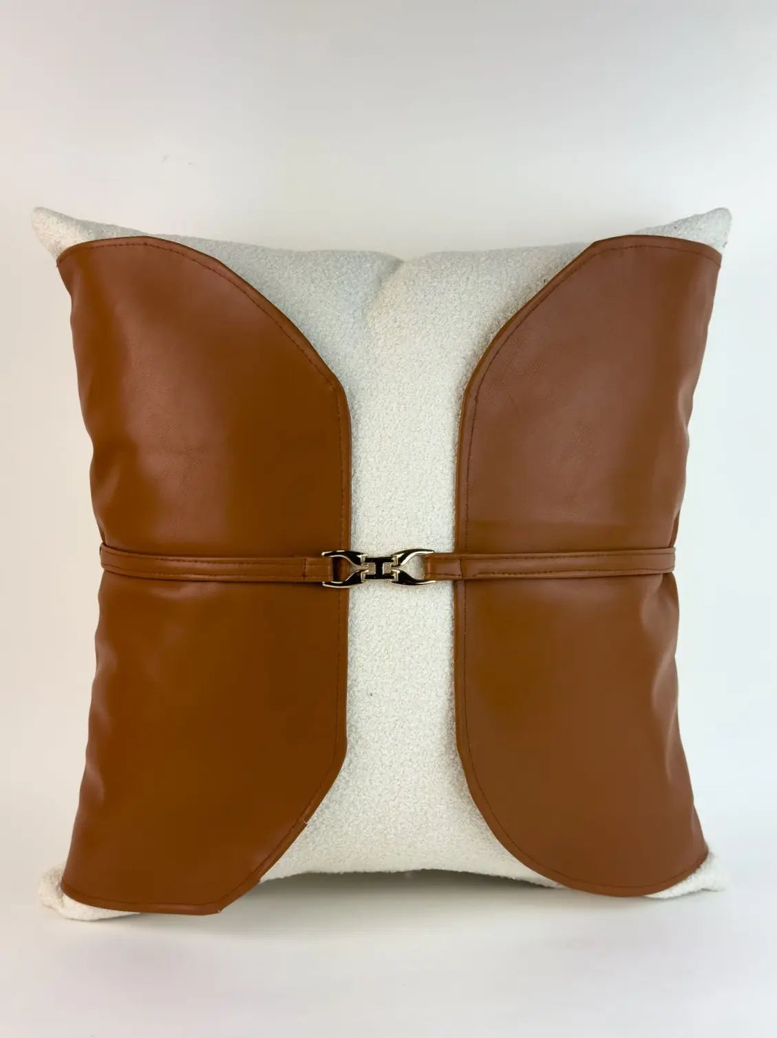 Coussin en bouclette/similicuir tabac