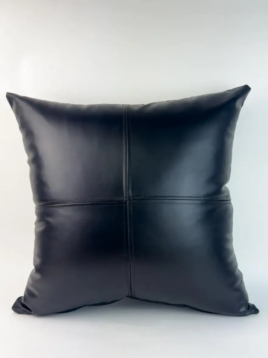 Coussin en similicuir noir