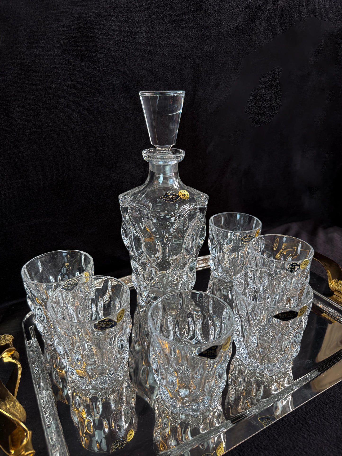Carafes et 6 verres en cristal