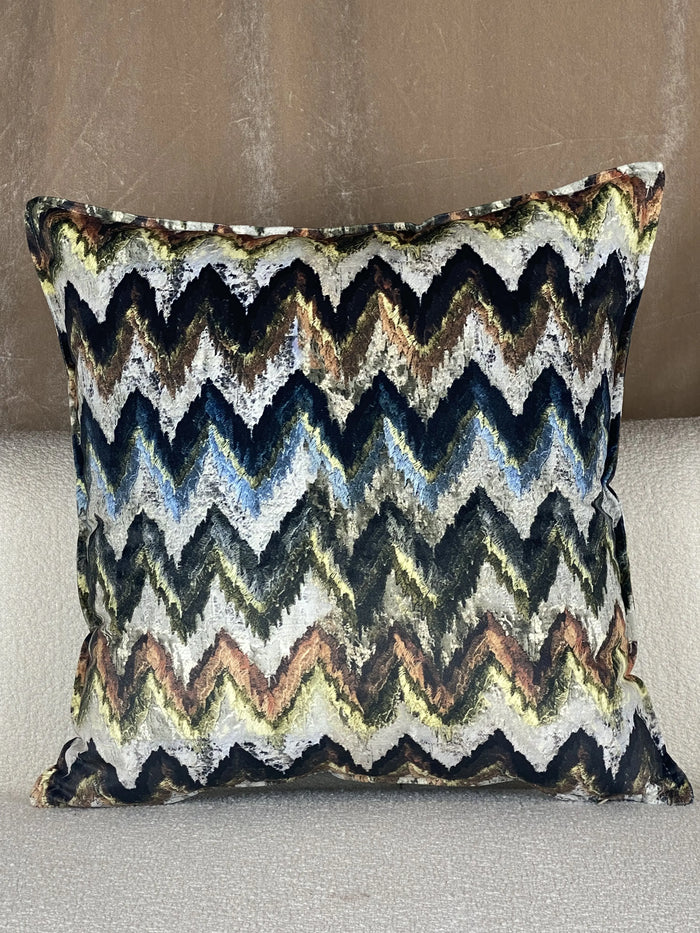 COUSSIN VELOUR CHEVRONS FLAMMÉS