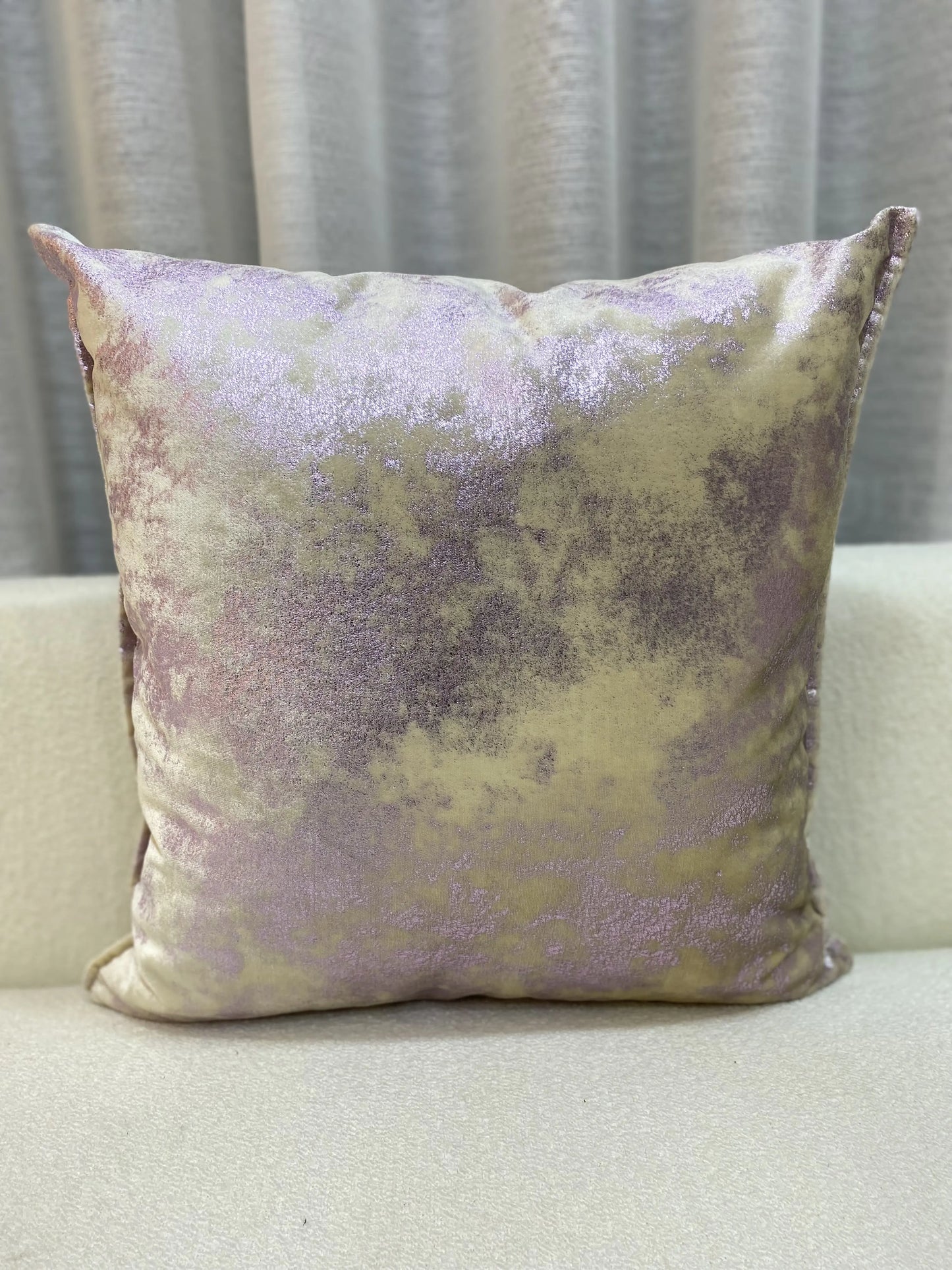 MOTIF ROSE