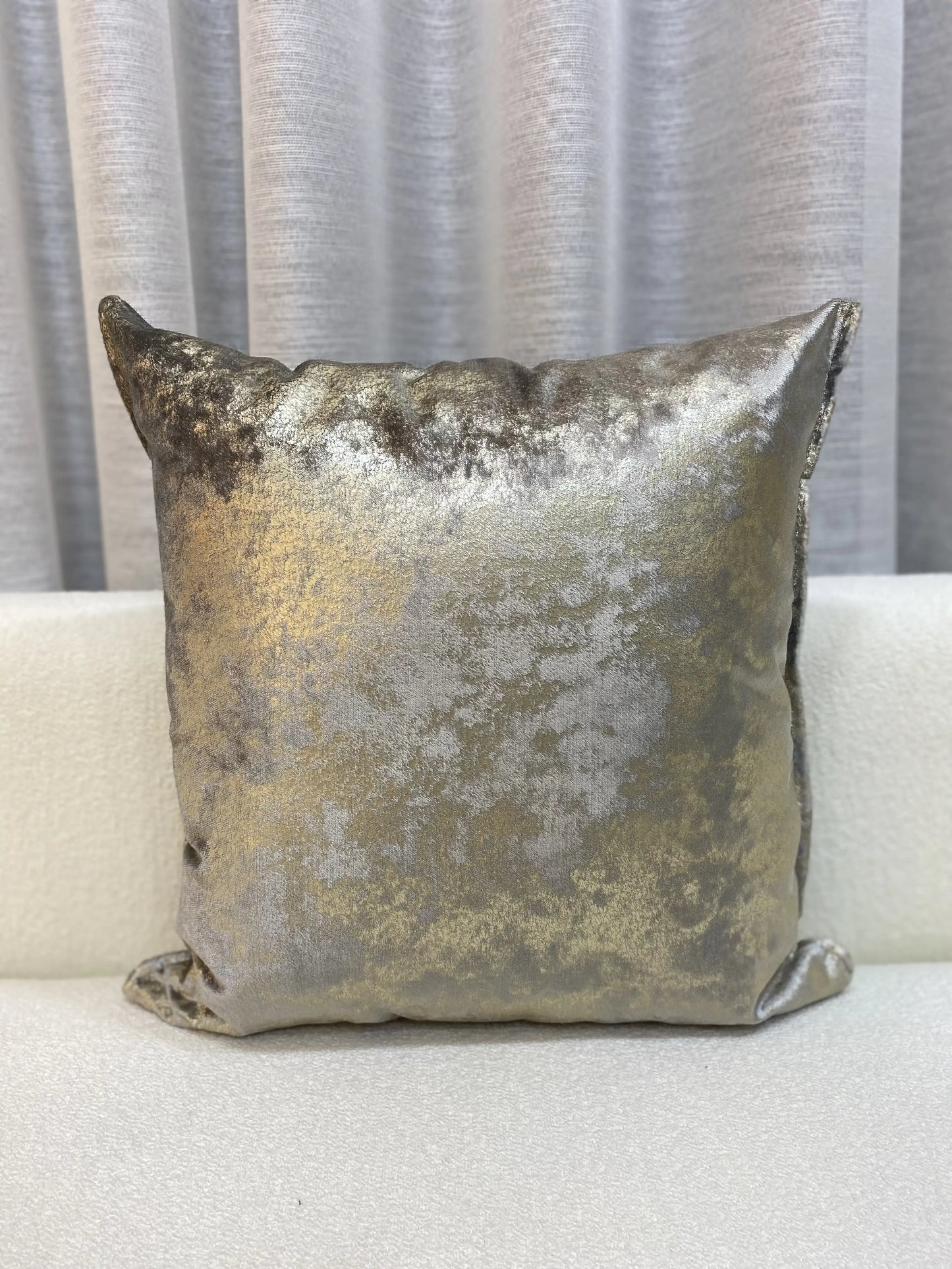 MOTIF DORÉ GRIS