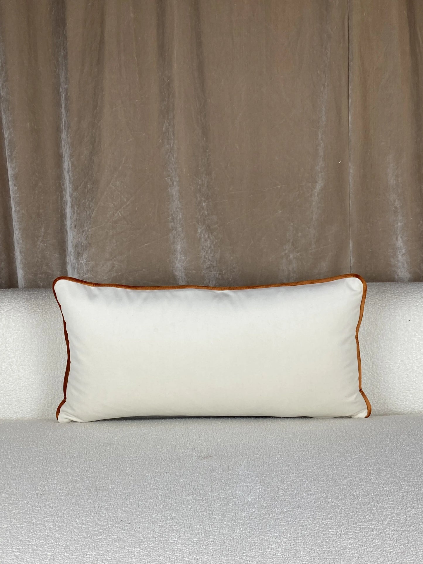 COUSSIN VELOUR BLANC CASSÉ / ORANGE