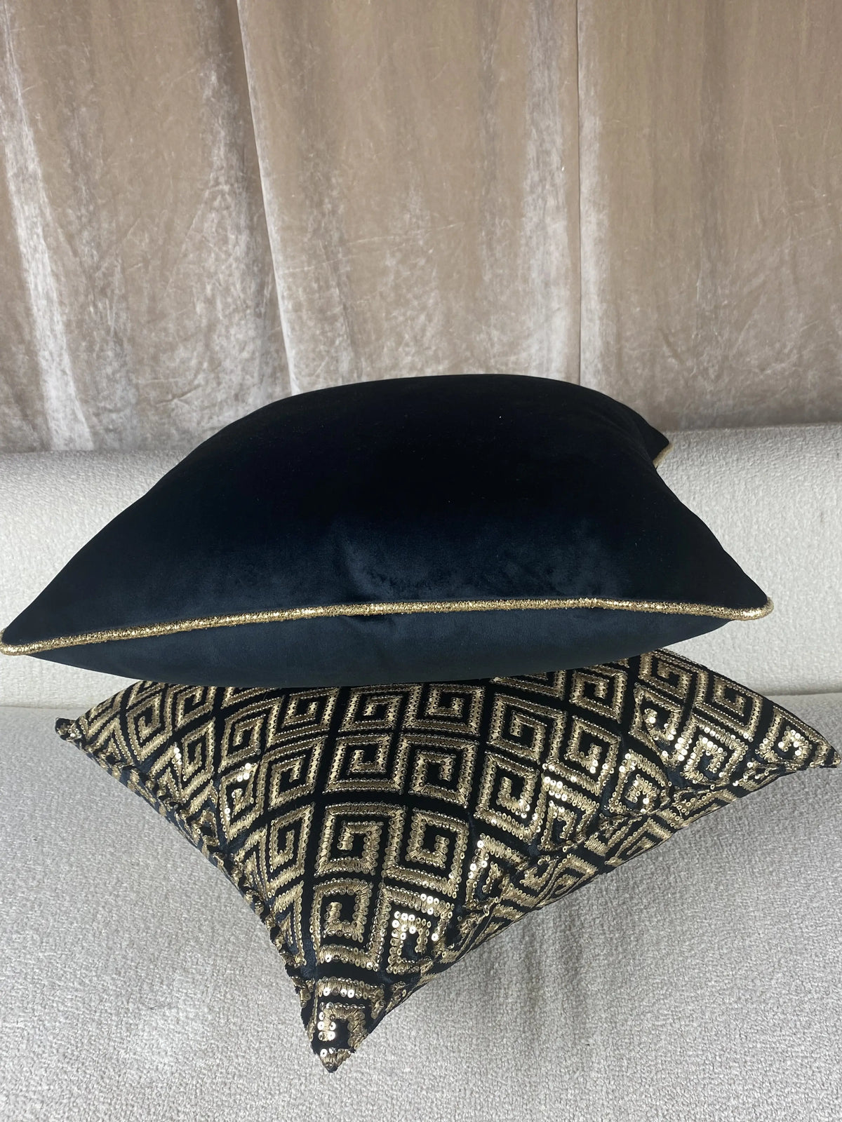 MOTIF DORÉ NOIR GRECQUE