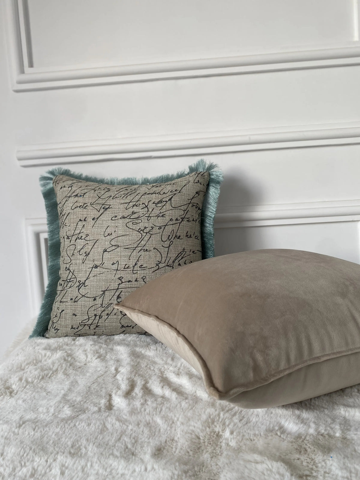 COUSSIN TOILE CALLIGRAPHIE